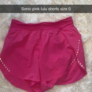 Size 0 sonic pink lulu shorts 3”